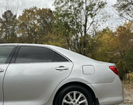 Серый Тойота Камри, объемом двигателя 2.49 л и пробегом 271 тыс. км за 12500 $, фото 3 на Automoto.ua