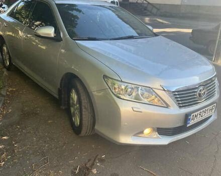 Серый Тойота Камри, объемом двигателя 2.49 л и пробегом 175 тыс. км за 13500 $, фото 1 на Automoto.ua