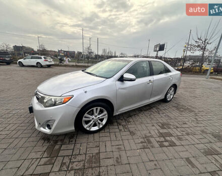 Сірий Тойота Камрі, об'ємом двигуна 2.49 л та пробігом 274 тис. км за 8000 $, фото 5 на Automoto.ua