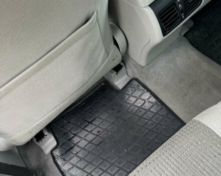 Серый Тойота Камри, объемом двигателя 2.49 л и пробегом 290 тыс. км за 9500 $, фото 62 на Automoto.ua