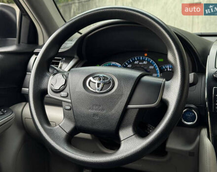 Серый Тойота Камри, объемом двигателя 2.49 л и пробегом 268 тыс. км за 11490 $, фото 11 на Automoto.ua