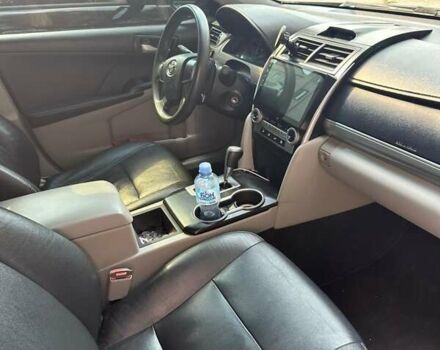 Серый Тойота Камри, объемом двигателя 2.5 л и пробегом 150 тыс. км за 10000 $, фото 2 на Automoto.ua