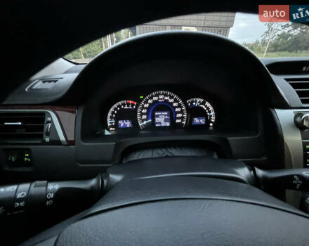 Сірий Тойота Камрі, об'ємом двигуна 2.5 л та пробігом 135 тис. км за 14700 $, фото 6 на Automoto.ua