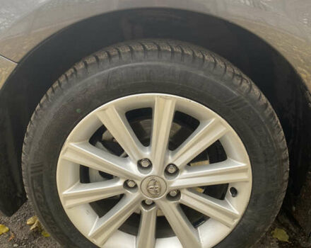 Сірий Тойота Камрі, об'ємом двигуна 2.5 л та пробігом 179 тис. км за 16000 $, фото 7 на Automoto.ua