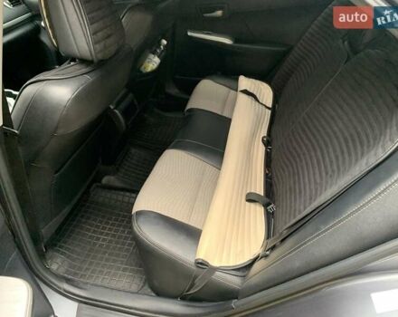 Серый Тойота Камри, объемом двигателя 2.49 л и пробегом 367 тыс. км за 10500 $, фото 7 на Automoto.ua