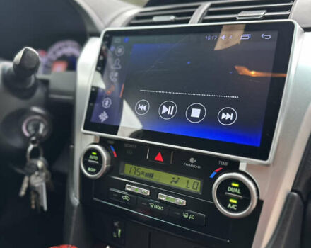 Серый Тойота Камри, объемом двигателя 2.49 л и пробегом 271 тыс. км за 12500 $, фото 14 на Automoto.ua