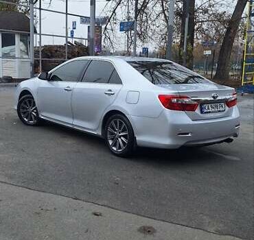 Серый Тойота Камри, объемом двигателя 2.49 л и пробегом 183 тыс. км за 14000 $, фото 9 на Automoto.ua