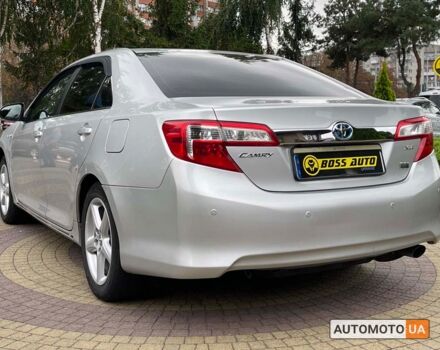 Серый Тойота Камри, объемом двигателя 2.5 л и пробегом 252 тыс. км за 12200 $, фото 4 на Automoto.ua