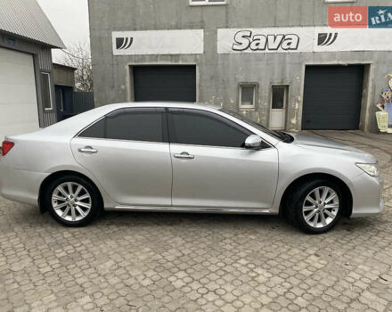 Сірий Тойота Камрі, об'ємом двигуна 2.5 л та пробігом 136 тис. км за 16500 $, фото 3 на Automoto.ua