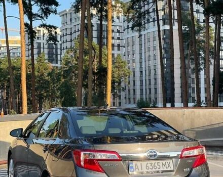 Серый Тойота Камри, объемом двигателя 2.49 л и пробегом 229 тыс. км за 12800 $, фото 9 на Automoto.ua