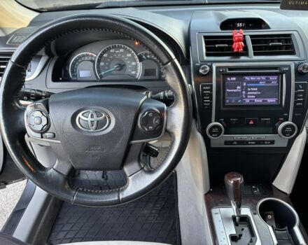 Серый Тойота Камри, объемом двигателя 2.5 л и пробегом 190 тыс. км за 11800 $, фото 14 на Automoto.ua