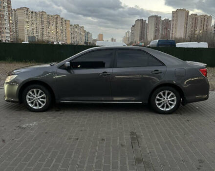 Сірий Тойота Камрі, об'ємом двигуна 2.49 л та пробігом 220 тис. км за 11500 $, фото 5 на Automoto.ua