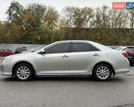 Серый Тойота Камри, объемом двигателя 2.5 л и пробегом 213 тыс. км за 14490 $, фото 5 на Automoto.ua