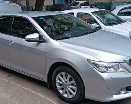 Сірий Тойота Камрі, об'ємом двигуна 2.5 л та пробігом 135 тис. км за 13500 $, фото 1 на Automoto.ua
