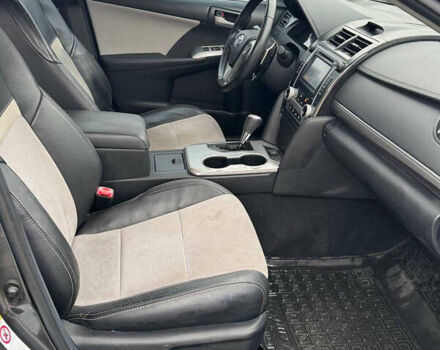 Тойота Камри 2012 в Киеве на Automoto.ua Серый Тойота Камри, объемом двигателя 2.49 л и пробегом 193 тыс. км за 9699 $, фото 9 на Automoto.ua