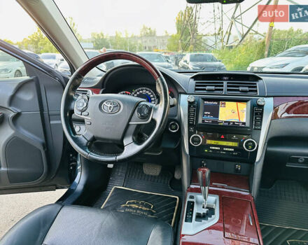 Сірий Тойота Камрі, об'ємом двигуна 2.49 л та пробігом 223 тис. км за 13200 $, фото 19 на Automoto.ua