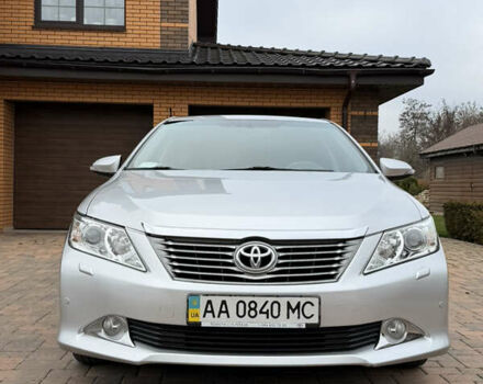 Сірий Тойота Камрі, об'ємом двигуна 2.5 л та пробігом 232 тис. км за 12800 $, фото 2 на Automoto.ua