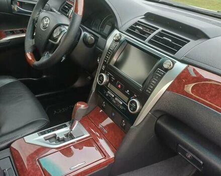 Сірий Тойота Камрі, об'ємом двигуна 2.5 л та пробігом 290 тис. км за 14000 $, фото 16 на Automoto.ua