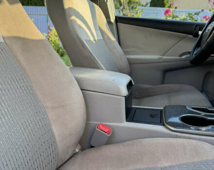 Серый Тойота Камри, объемом двигателя 2.49 л и пробегом 290 тыс. км за 9500 $, фото 37 на Automoto.ua