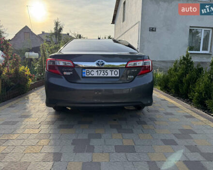 Серый Тойота Камри, объемом двигателя 2.49 л и пробегом 290 тыс. км за 9500 $, фото 1 на Automoto.ua