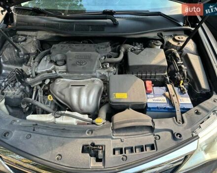 Серый Тойота Камри, объемом двигателя 2.5 л и пробегом 150 тыс. км за 10000 $, фото 5 на Automoto.ua