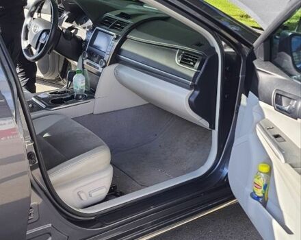 Сірий Тойота Камрі, об'ємом двигуна 2.5 л та пробігом 230 тис. км за 12700 $, фото 6 на Automoto.ua