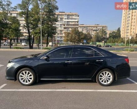 Серый Тойота Камри, объемом двигателя 2.5 л и пробегом 175 тыс. км за 16500 $, фото 5 на Automoto.ua