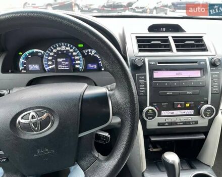 Серый Тойота Камри, объемом двигателя 2.49 л и пробегом 194 тыс. км за 11000 $, фото 19 на Automoto.ua