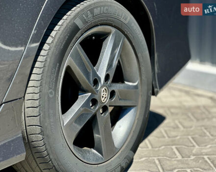 Сірий Тойота Камрі, об'ємом двигуна 2.49 л та пробігом 252 тис. км за 9800 $, фото 3 на Automoto.ua