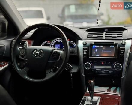 Серый Тойота Камри, объемом двигателя 2.5 л и пробегом 213 тыс. км за 14490 $, фото 42 на Automoto.ua
