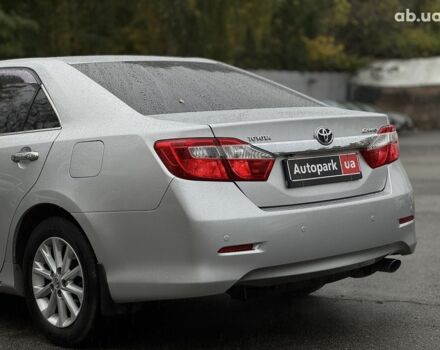 Серый Тойота Камри, объемом двигателя 2.5 л и пробегом 213 тыс. км за 14490 $, фото 8 на Automoto.ua