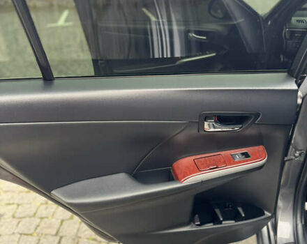 Сірий Тойота Камрі, об'ємом двигуна 2.49 л та пробігом 215 тис. км за 15000 $, фото 14 на Automoto.ua