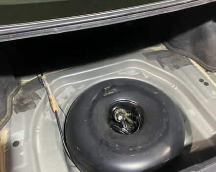 Сірий Тойота Камрі, об'ємом двигуна 2.5 л та пробігом 179 тис. км за 16000 $, фото 19 на Automoto.ua