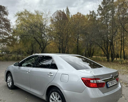 Серый Тойота Камри, объемом двигателя 2.49 л и пробегом 271 тыс. км за 12500 $, фото 4 на Automoto.ua
