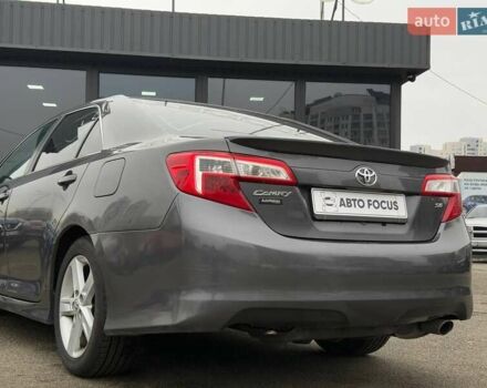 Сірий Тойота Камрі, об'ємом двигуна 2.49 л та пробігом 316 тис. км за 11790 $, фото 5 на Automoto.ua