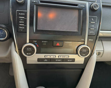 Серый Тойота Камри, объемом двигателя 2.49 л и пробегом 290 тыс. км за 9500 $, фото 7 на Automoto.ua