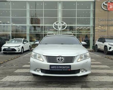 Сірий Тойота Камрі, об'ємом двигуна 2.5 л та пробігом 201 тис. км за 14556 $, фото 4 на Automoto.ua