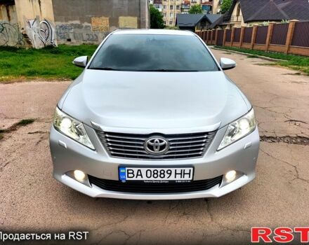 Сірий Тойота Камрі, об'ємом двигуна 2.5 л та пробігом 300 тис. км за 13333 $, фото 1 на Automoto.ua