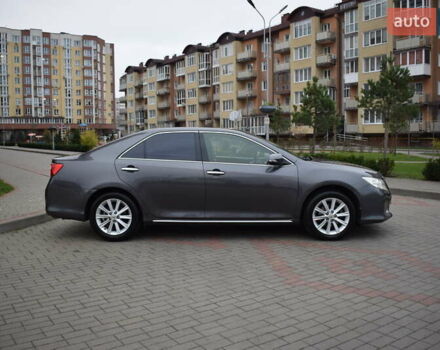 Сірий Тойота Камрі, об'ємом двигуна 2.5 л та пробігом 163 тис. км за 13250 $, фото 2 на Automoto.ua