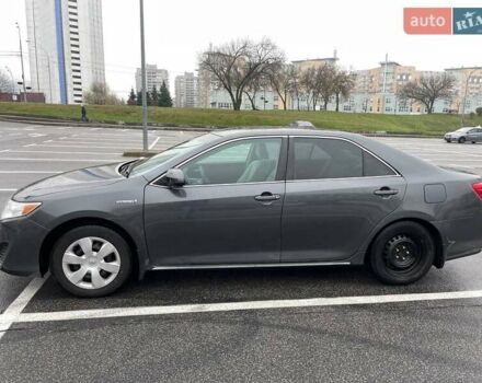 Серый Тойота Камри, объемом двигателя 2.49 л и пробегом 194 тыс. км за 11000 $, фото 12 на Automoto.ua