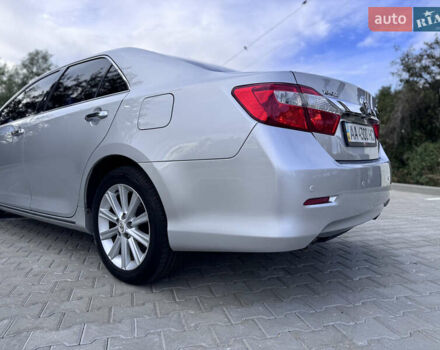 Тойота Камри 2012 в Киеве на Automoto.ua Серый Тойота Камри, объемом двигателя 2.49 л и пробегом 198 тыс. км за 15490 $, фото 14 на Automoto.ua