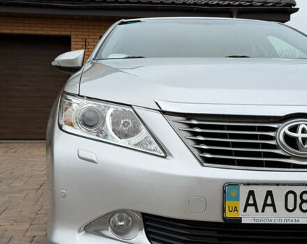 Сірий Тойота Камрі, об'ємом двигуна 2.5 л та пробігом 232 тис. км за 12800 $, фото 4 на Automoto.ua