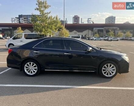 Серый Тойота Камри, объемом двигателя 2.5 л и пробегом 175 тыс. км за 16500 $, фото 8 на Automoto.ua