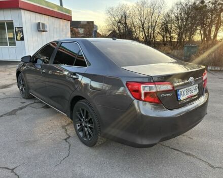 Серый Тойота Камри, объемом двигателя 2.5 л и пробегом 190 тыс. км за 11800 $, фото 4 на Automoto.ua