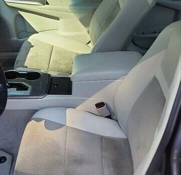 Серый Тойота Камри, объемом двигателя 2.49 л и пробегом 229 тыс. км за 12800 $, фото 35 на Automoto.ua