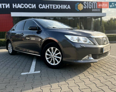 Серый Тойота Камри, объемом двигателя 2.5 л и пробегом 182 тыс. км за 13600 $, фото 24 на Automoto.ua