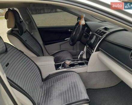 Сірий Тойота Камрі, об'ємом двигуна 2.5 л та пробігом 245 тис. км за 14100 $, фото 14 на Automoto.ua