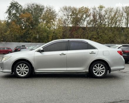 Серый Тойота Камри, объемом двигателя 2.5 л и пробегом 213 тыс. км за 14490 $, фото 5 на Automoto.ua