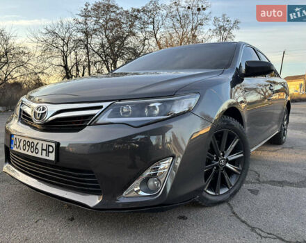 Сірий Тойота Камрі, об'ємом двигуна 2.49 л та пробігом 190 тис. км за 11800 $, фото 6 на Automoto.ua