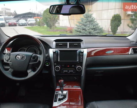 Сірий Тойота Камрі, об'ємом двигуна 2.5 л та пробігом 163 тис. км за 13250 $, фото 7 на Automoto.ua
